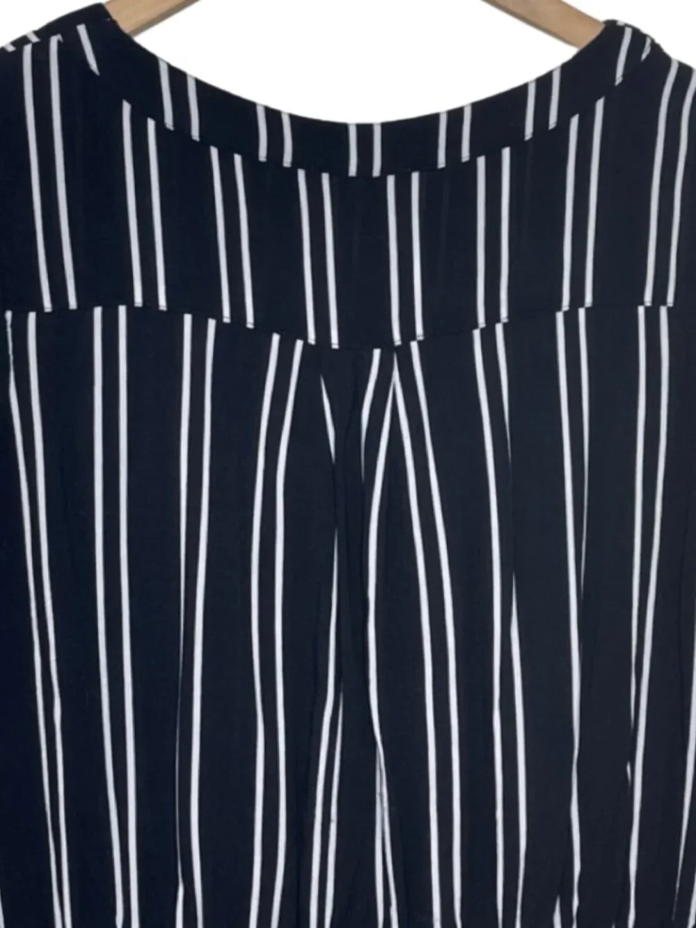 EE:SOME Striped Lace Up Front Sleeveless Summer Romper Size Large - Picture 7 of 12